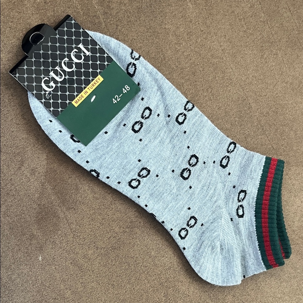 Gucci Light Gray Patterned Socks with Green and Red Trim